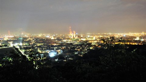 Sylwester na Kopcu Kościuszki | Magiczne miejsce | Widok na panoramę Krakowa - Sylwestrowo.pl Sylwester na Kopcu Kościuszki | Magiczne miejsce | Widok na panoramę Krakowa - Sylwester