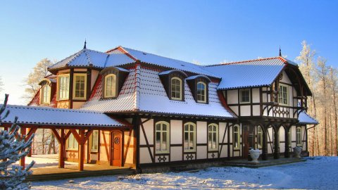 DWÓR NAD JEZIOREM dla 20 osób Mazury - Sylwestrowo.pl DWÓR NAD JEZIOREM dla 20 osób Mazury - Sylwester