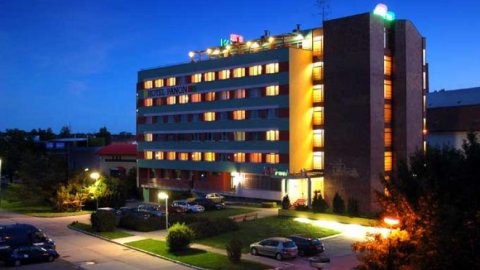 Sylwester Hodonin Hotel Panon*** z balem - Sylwestrowo.pl Sylwester Hodonin Hotel Panon*** z balem - Sylwester