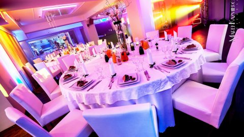 BLACK & WHITE - Bal Sylwestrowy 2018/19 - Sylwestrowo.pl BLACK & WHITE - Bal Sylwestrowy 2018/19 - Sylwester