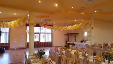 SYLWESTER 2018/2019 w Hotelu EDEN w Rzeszowie - Sylwestrowo.pl SYLWESTER 2018/2019 w Hotelu EDEN w Rzeszowie - Sylwester