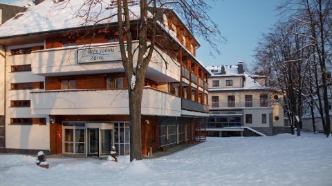 Sylwestrowy pakiet pobytowy w Rabczańskim Zdroju Medical SPA - 4 dni - Sylwestrowo.pl Sylwestrowy pakiet pobytowy w Rabczańskim Zdroju Medical SPA - 4 dni - Sylwester