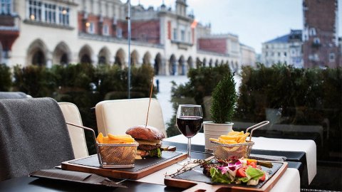 Uroczysta kolacja sylwestrowa | Restauracja Rzeźnik - Sylwestrowo.pl Uroczysta kolacja sylwestrowa | Restauracja Rzeźnik - Sylwester