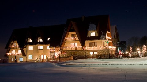 Sylwester w górach | Bal Sylwestrowy, posiady z kapelą góralską - Sylwestrowo.pl Sylwester w górach | Bal Sylwestrowy, posiady z kapelą góralską - Sylwester