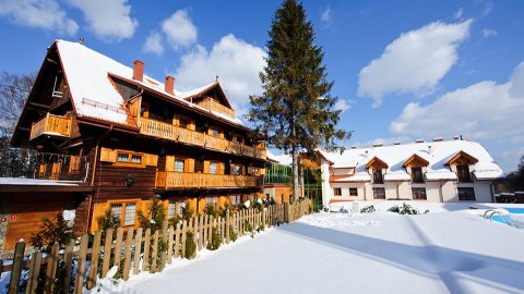 Hotel Modrzewiówka*** - Sylwester w bajkowej Lanckoronie! - Sylwestrowo.pl Hotel Modrzewiówka*** - Sylwester w bajkowej Lanckoronie! - Sylwester