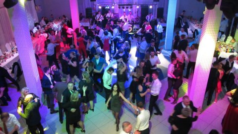 Bal sylwestrowy w Domu weselnym Lejla - Sylwestrowo.pl Bal sylwestrowy w Domu weselnym Lejla - Sylwester