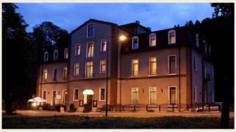 SYLWESTER W GÓRSKIM UZDROWISKU - Sylwestrowo.pl SYLWESTER W GÓRSKIM UZDROWISKU - Sylwester
