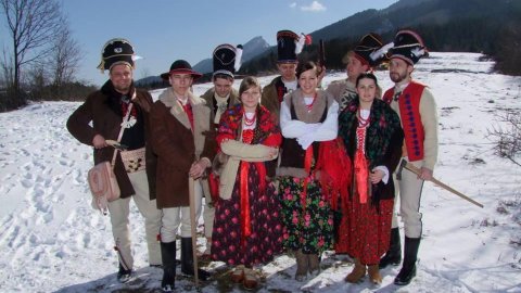 TANIE KULIGI W SZCZYRKU dla DOROSŁYCH, RODZIN Z DZIEĆMI, GRUP|OGNISKO i CATERING - Sylwestrowo.pl TANIE KULIGI W SZCZYRKU dla DOROSŁYCH, RODZIN Z DZIEĆMI, GRUP|OGNISKO i CATERING - Sylwester