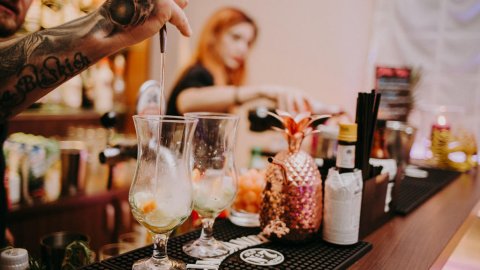 Pobyt Sylwestrowy w Górach Opawskich 2 noclegi z balem, wyżywieniem i atrakcjami - Sylwestrowo.pl Pobyt Sylwestrowy w Górach Opawskich 2 noclegi z balem, wyżywieniem i atrakcjami - Sylwester