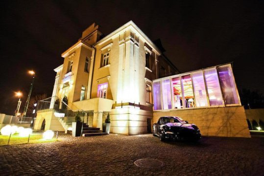 Hotel Platinum Palace Residence i restauracja Enjoy