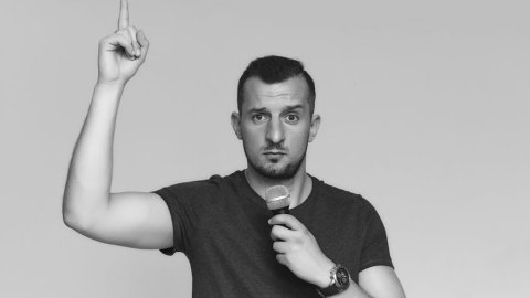 Andrzejki ze Stand Up Comedy: Piotr Zola-Szulowski - Sylwester