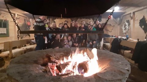 Sylwestrowy Kulig z Biesiadą w Kolybie + Wstawki Góralskie - Wisła 2025/26 - Sylwester.pl Sylwestrowy Kulig z Biesiadą w Kolybie + Wstawki Góralskie - Wisła 2025/26 - Sylwester