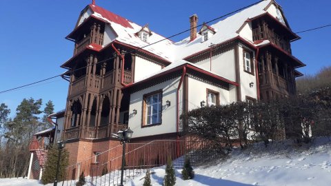 Sylwester po Bieszczadzku 2025/26 z Balem Sylwestrowym- 3 dni- 2 noclegi pakiet - Sylwester.pl Sylwester po Bieszczadzku 2025/26 z Balem Sylwestrowym- 3 dni- 2 noclegi pakiet - Sylwester