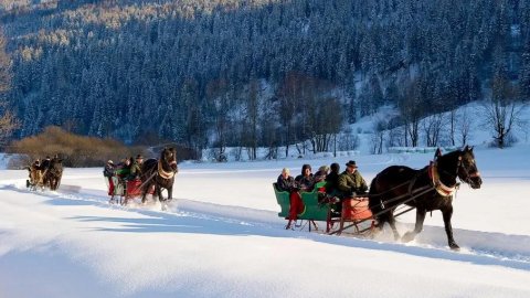 KULIGI WALENTYNKOWE W ISTEBNEJ z BIESIADĄ PO GÓRALSKU i KAPELĄ GÓRALSKĄ - Sylwester