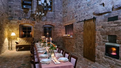 Zapraszamy do spędzenia przełomu roku w Domu pod Twierdzą w Sali Historycznej - Sylwester