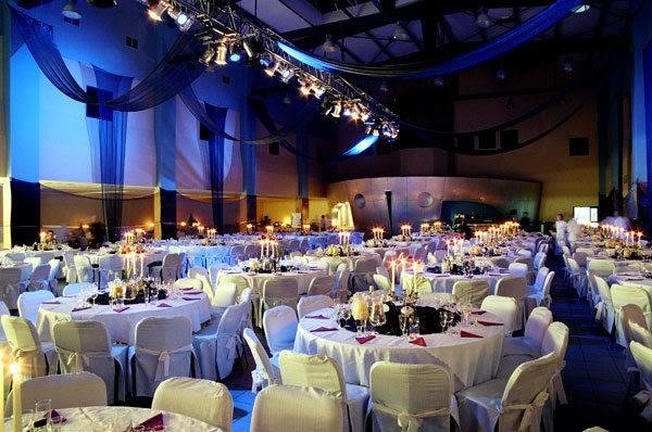 Bal Sylwestrowy w sali bankietowej IASE (obok Hali Stulecia)