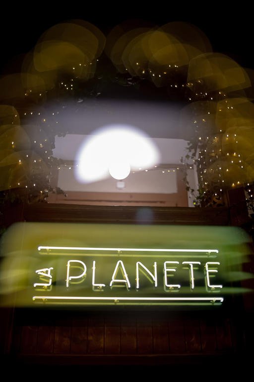 La Planete food&wine nocą