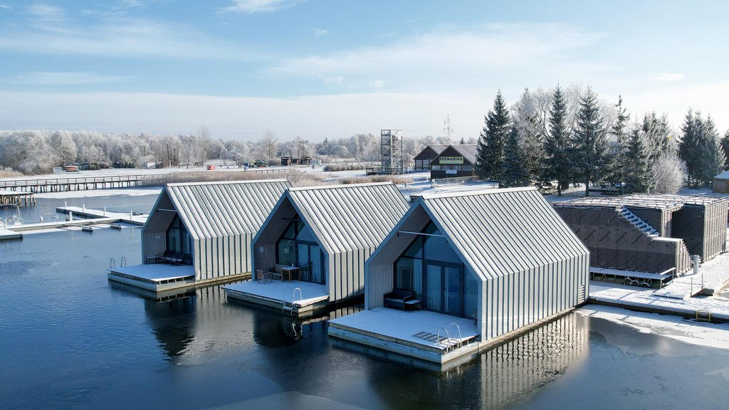 Sylwester w Domu na Wodzie na Mazurach z imprezą sylwestrową 2 noce