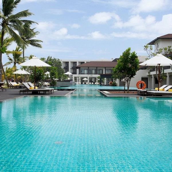 Centara Ceysands Resort & SPA