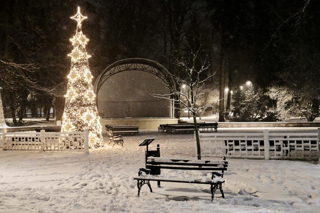 Bal Sylwestrowy w polanickim Parku Zdrojowym Polanica Zdrój Restauracja Zdrojowa