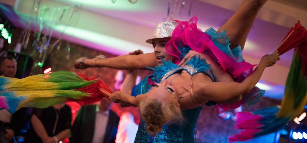 Sylwester nad morzem z Balem, orkiestrą i muzyką na żywo