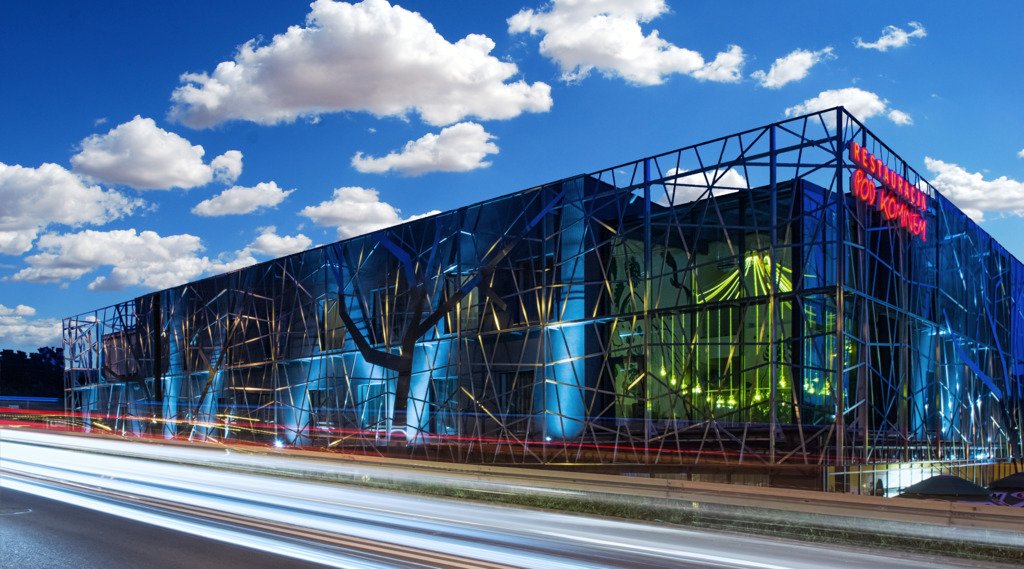 Przygotuj się na niezapomnianą noc pełną blasku, muzyki i doskonałej zabawy