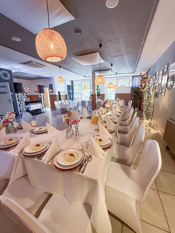 Duży Pokój - Sylwestrowa noc smaku, muzyki i celebracji