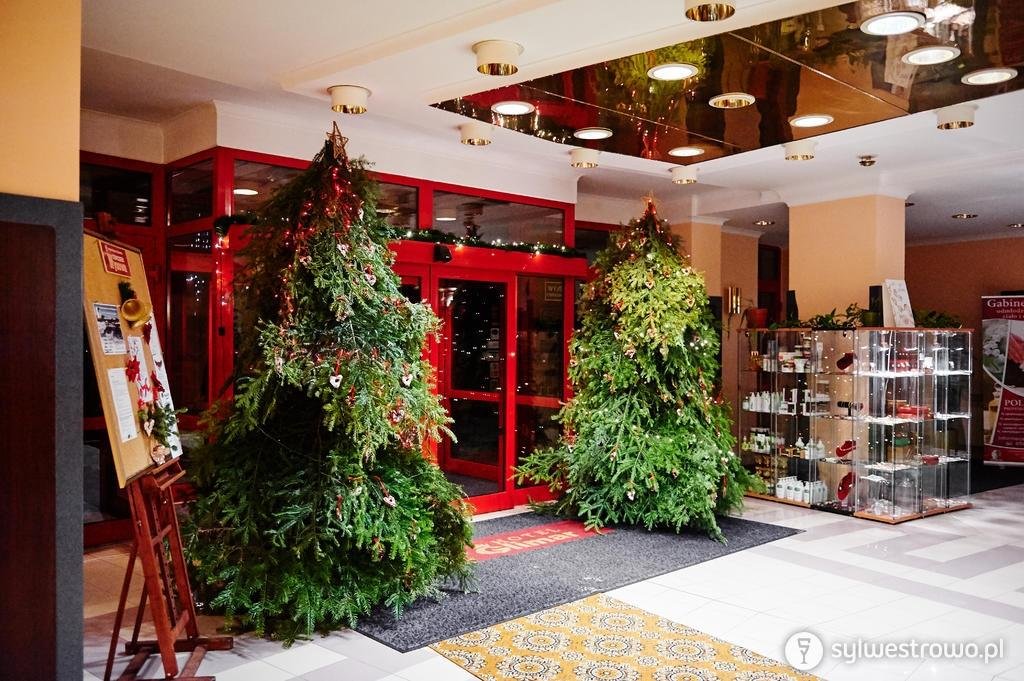 SYLWESTER 2025/2026 UZDROWISKO WYSOWA NAD PARKIEM